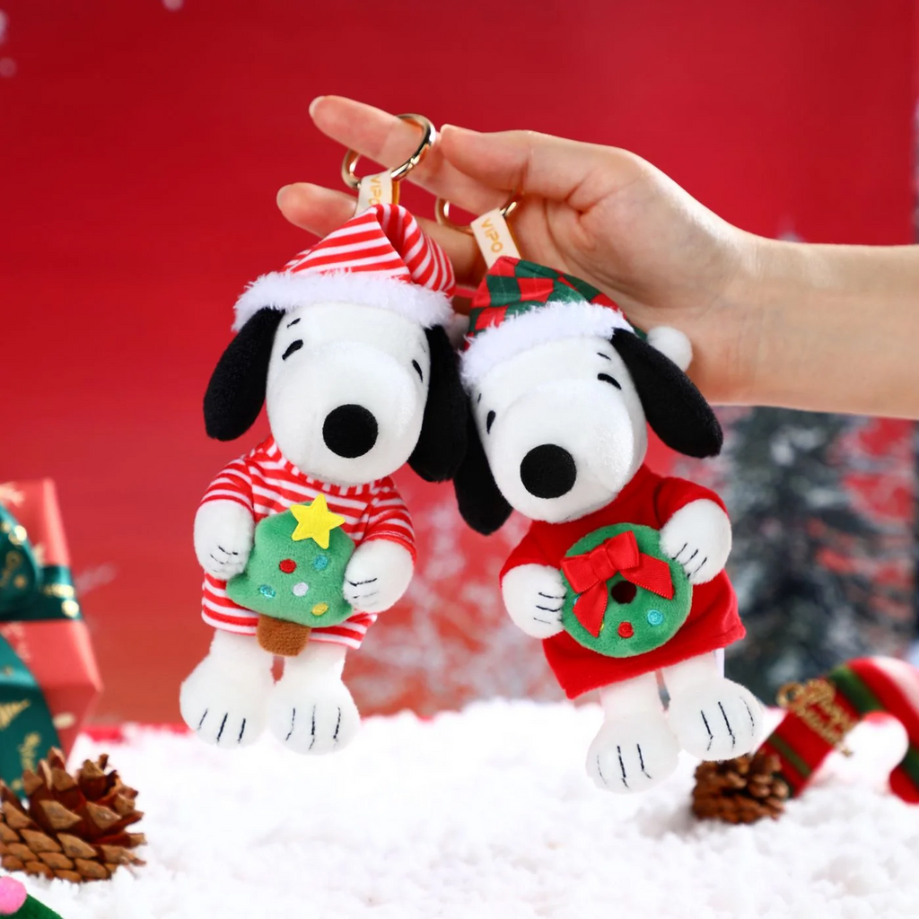 Peanuts x VIPO Winter Series Keychain Blind Box